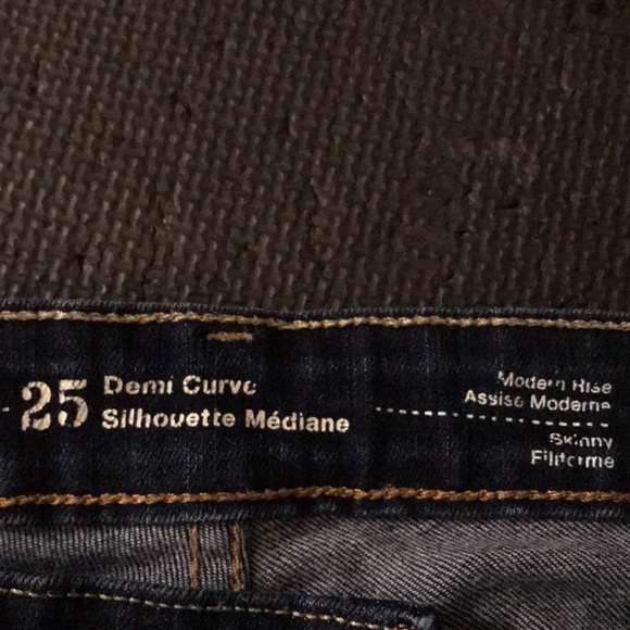Levi’s dark wash - Picture 3 of 3